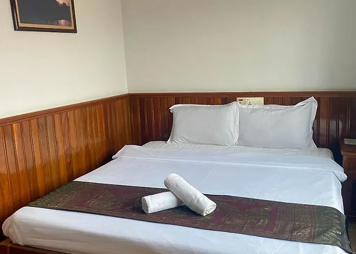 Hotel Mony Soksan 3*